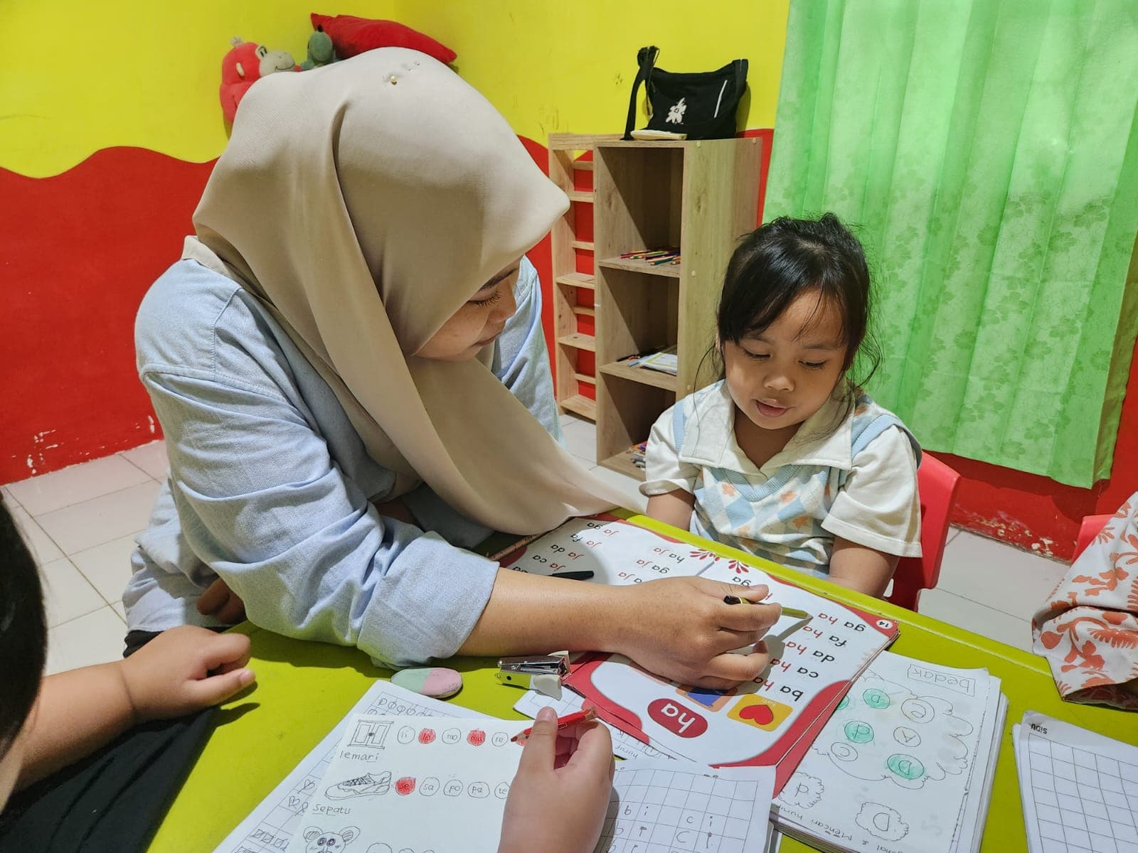 Guru dan murid Rumah BIMBA